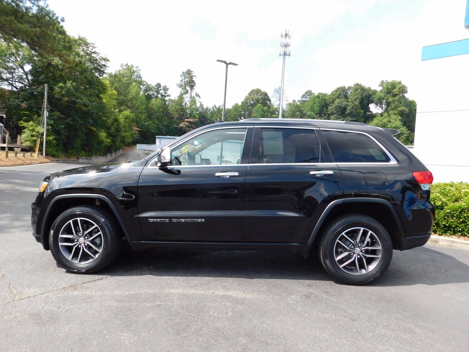 PreOwned 2017 Jeep Grand Cherokee Limited Sport Utility