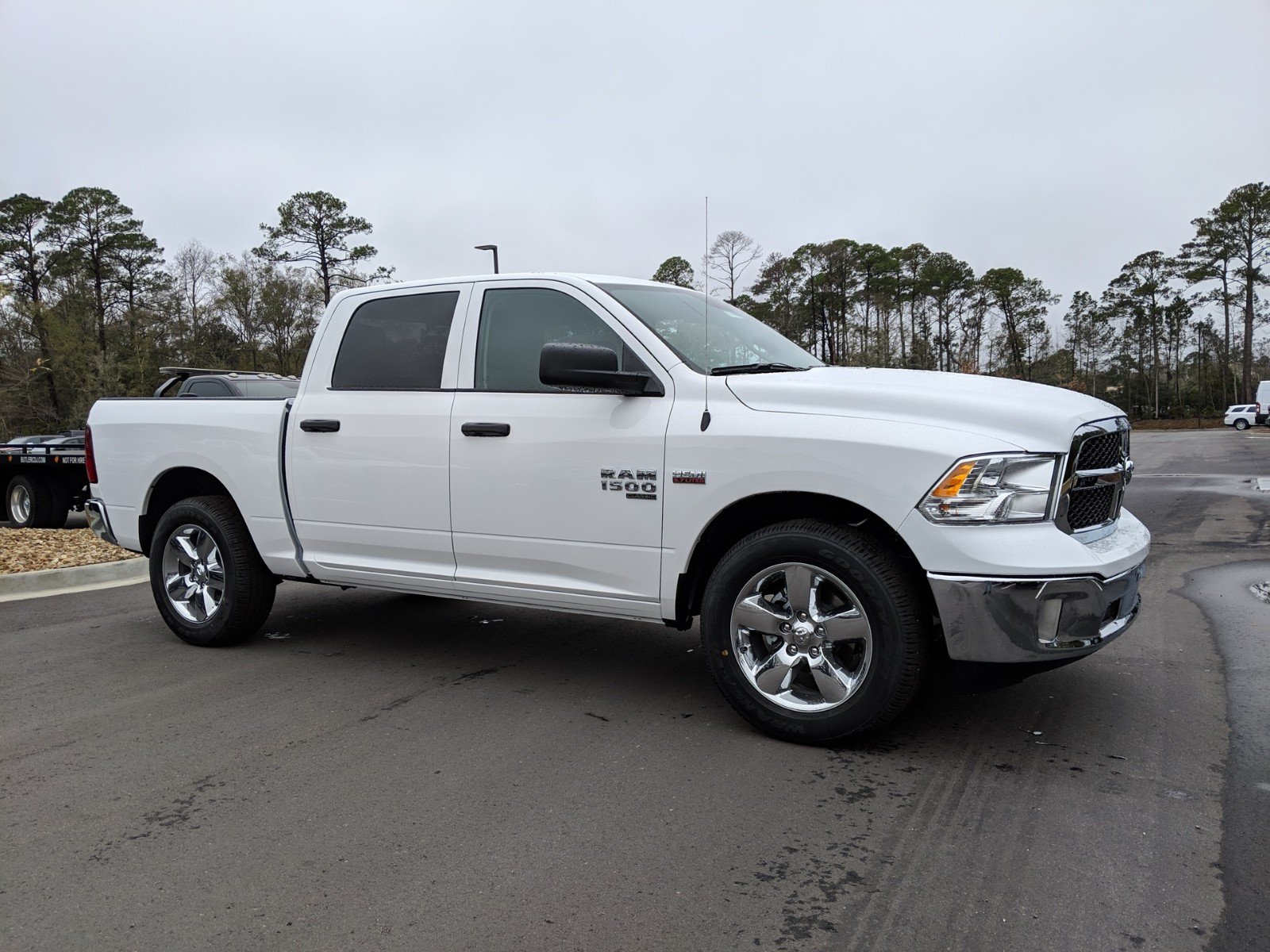 New 2019 Ram 1500 Classic Tradesman 4d Crew Cab In Beaufort R750459