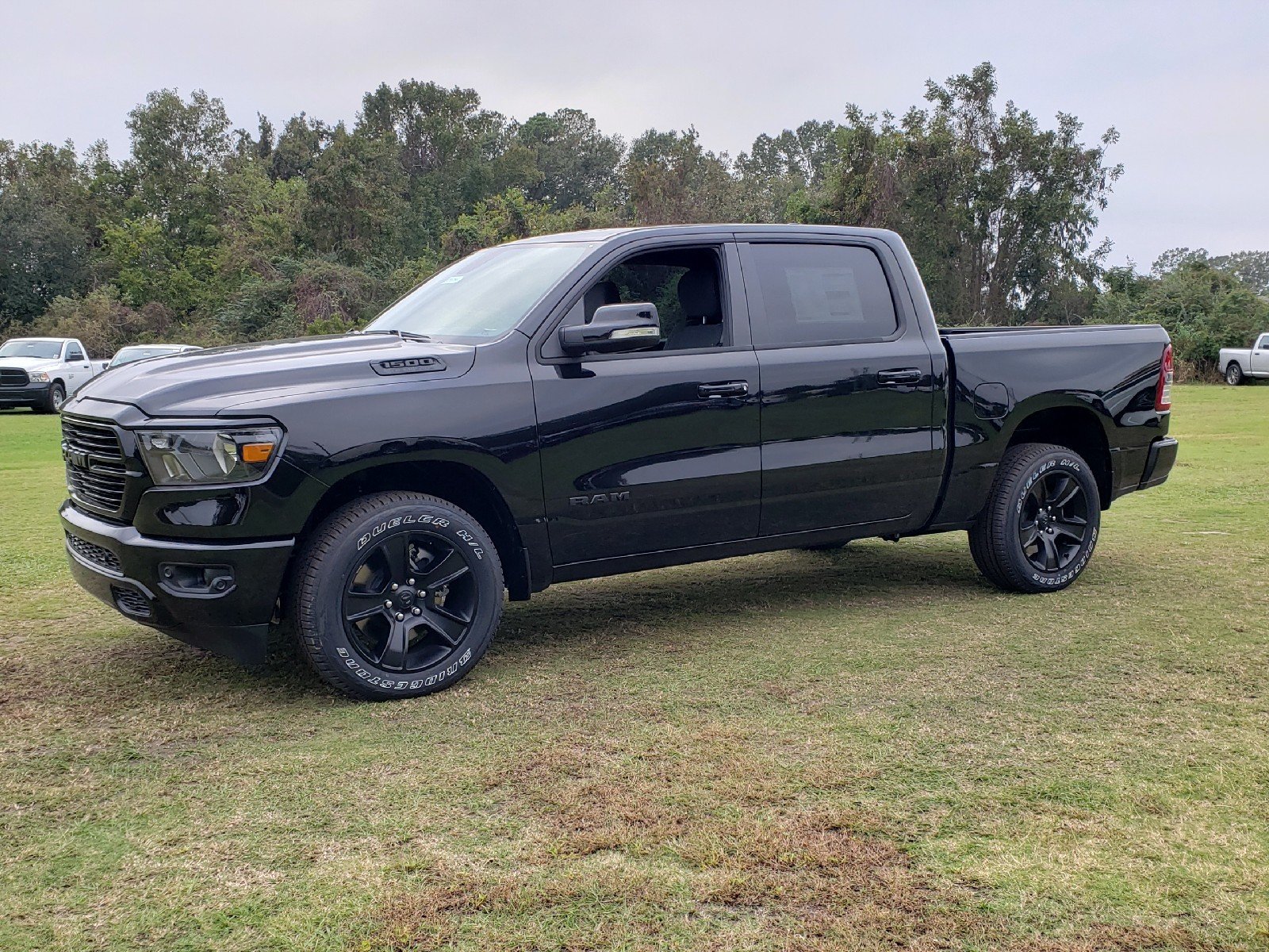 New 2020 Ram 1500 Big Horn/Lone Star 4D Crew Cab in Beaufort R158046