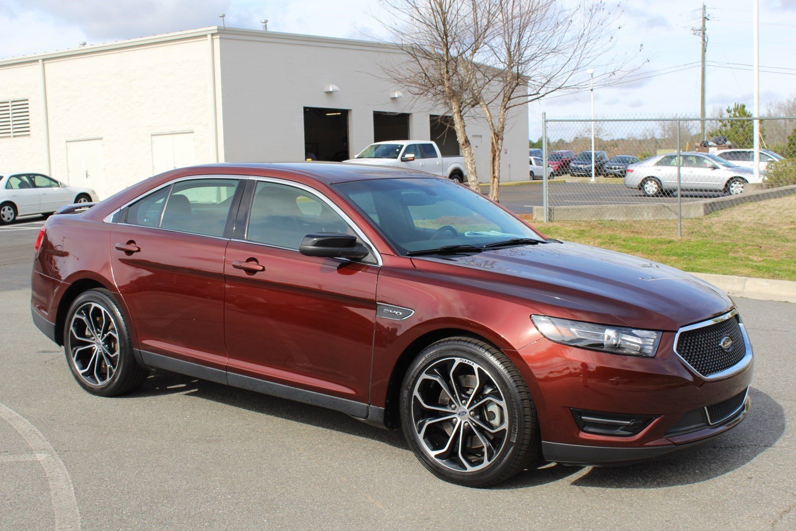 Pre-Owned 2015 Ford Taurus SHO 4dr Car in Milledgeville #F19197A
