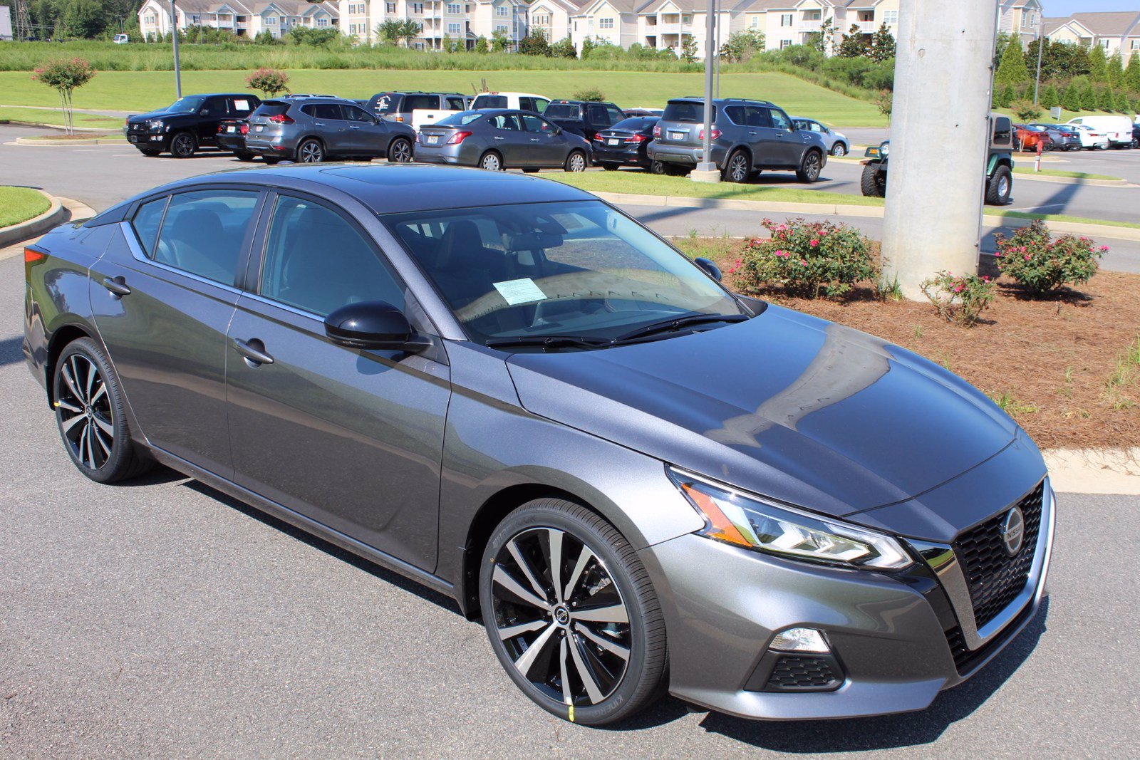 New 2020 Nissan Altima 2.5 SR 4dr Car in Macon #C266666 | Butler Auto Group