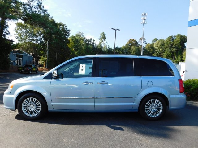 Pre-Owned 2016 Chrysler Town & Country Touring-L Anniversary Edition Mini-van, Passenger in 2016 Chrysler Town And Country Tire Size
