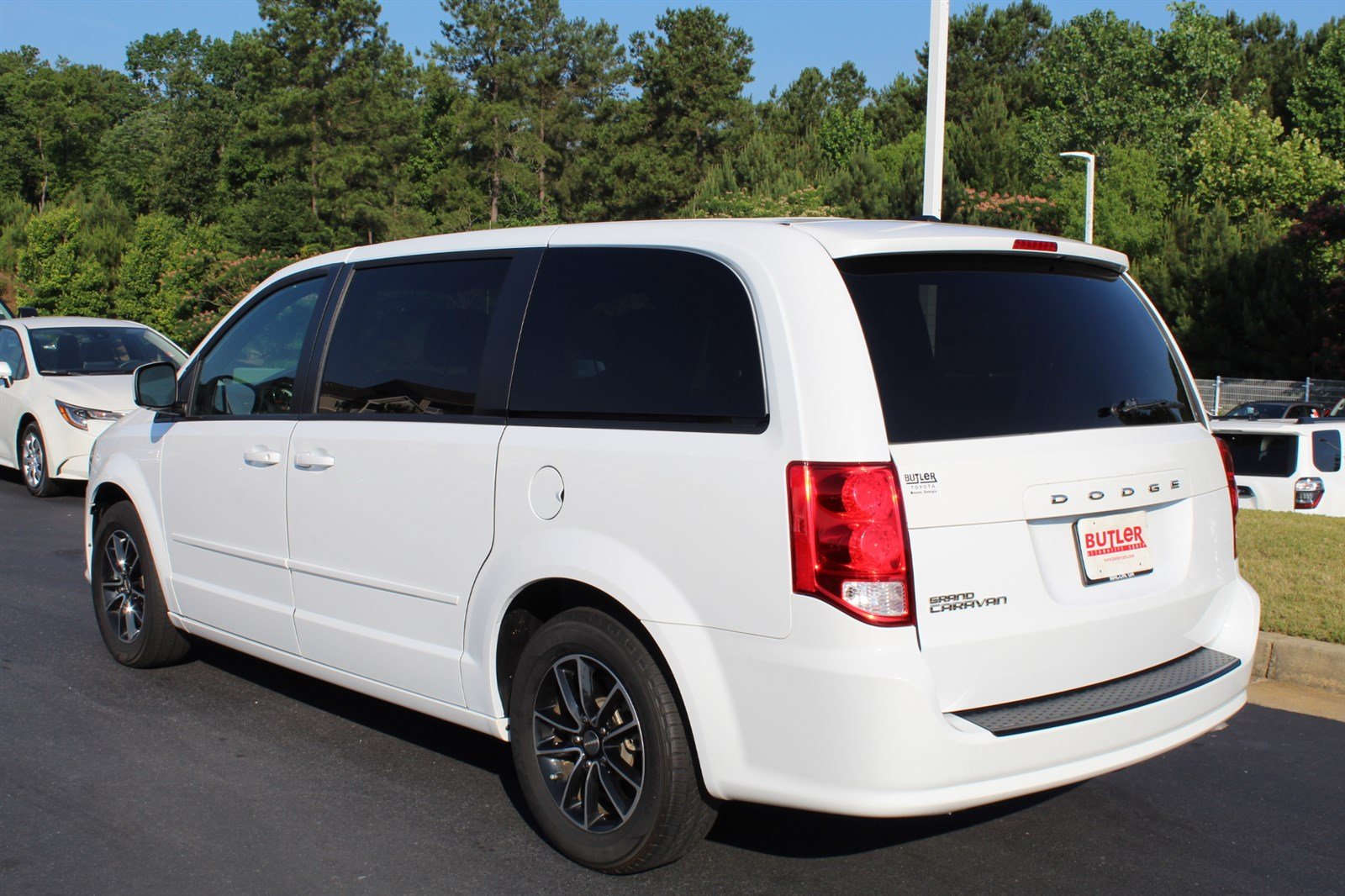 Pre-Owned 2017 Dodge Grand Caravan SE Plus Mini-van, Passenger In Macon ...