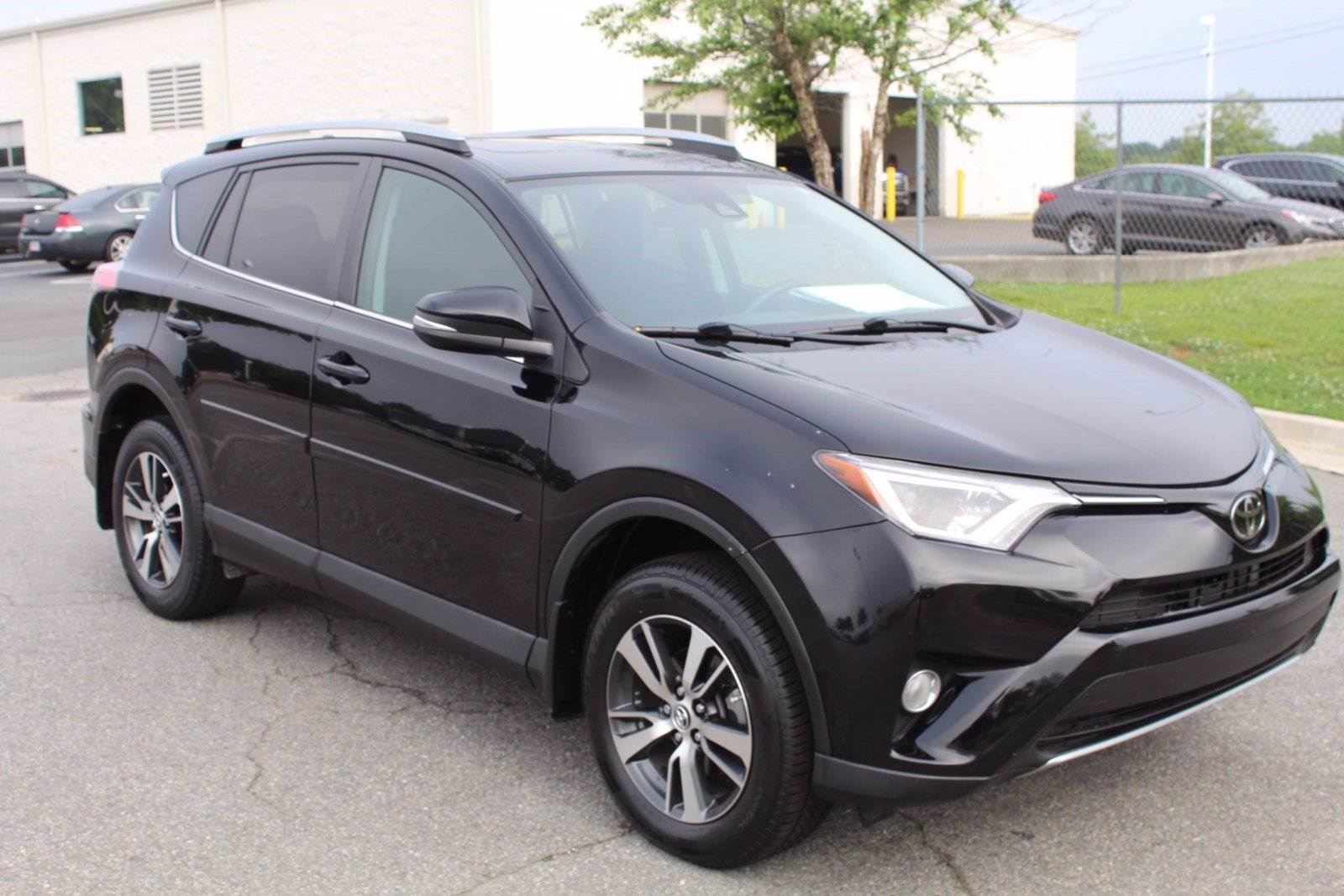 Pre-Owned 2017 Toyota RAV4 XLE Sport Utility in Milledgeville #HX7657 ...