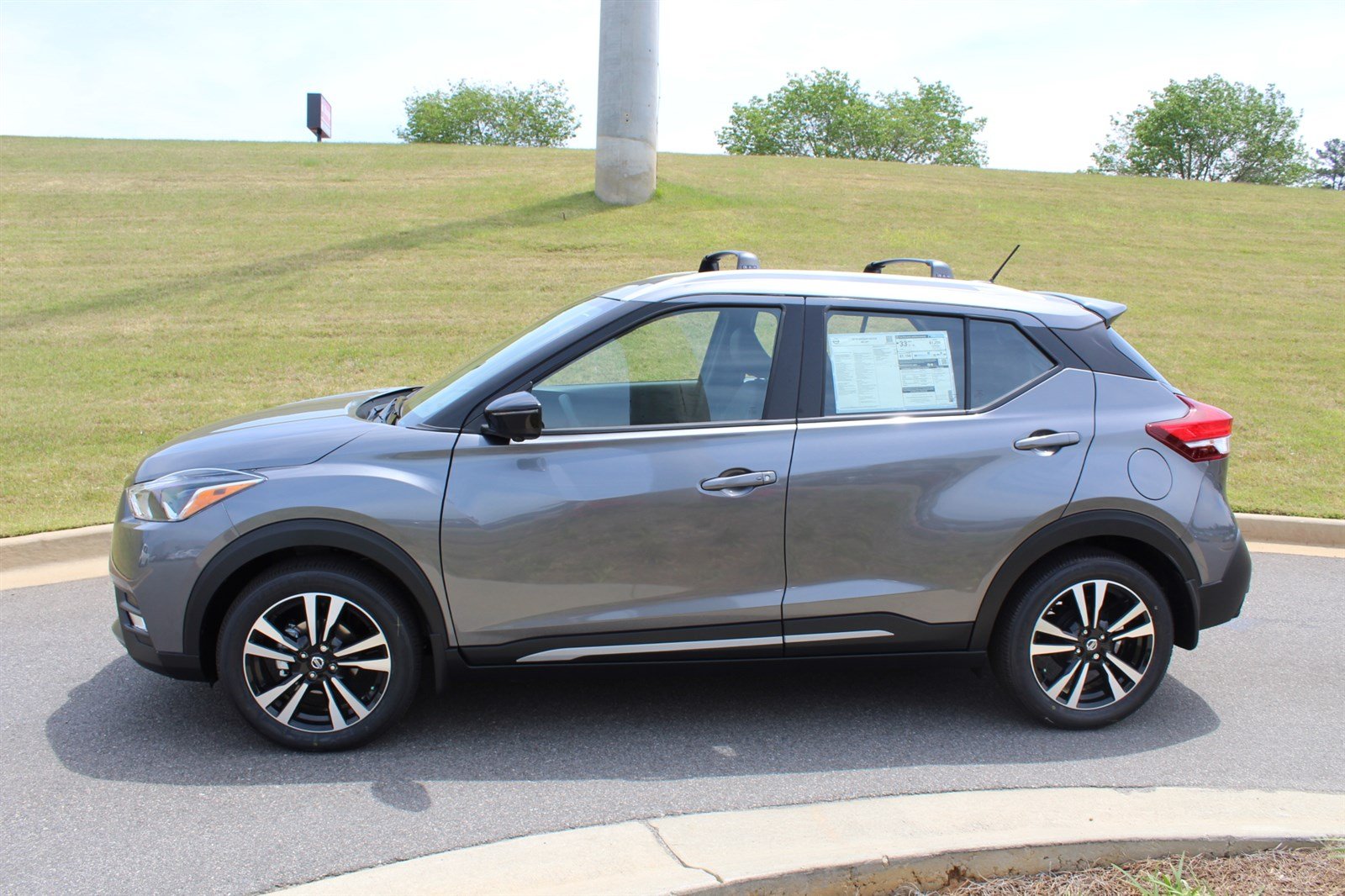 Nissan kicks sr