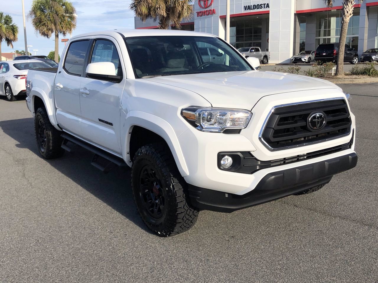 New 2020 Toyota Tacoma 2WD SR5 Double Cab V6 Crew Cab Pickup in