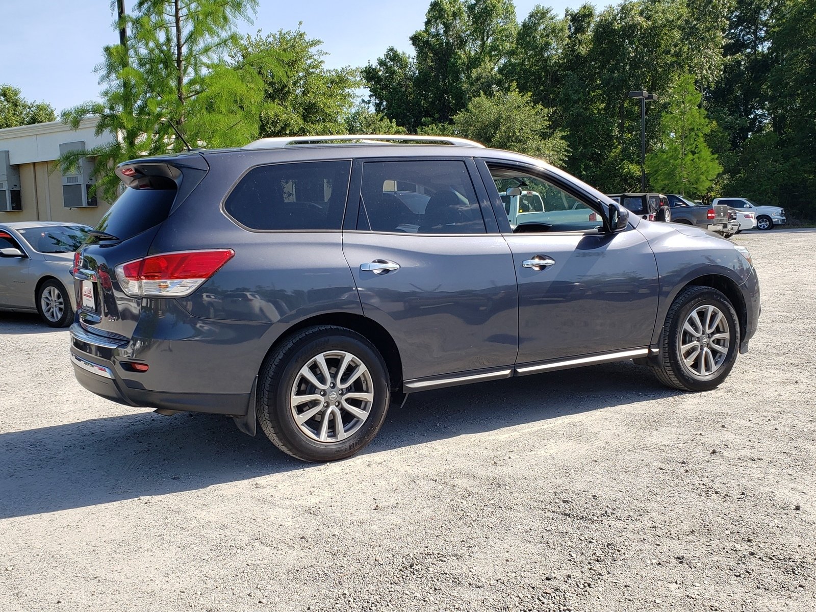 Pre-owned 2014 Nissan Pathfinder Sv Sport Utility In Beaufort #p692890 