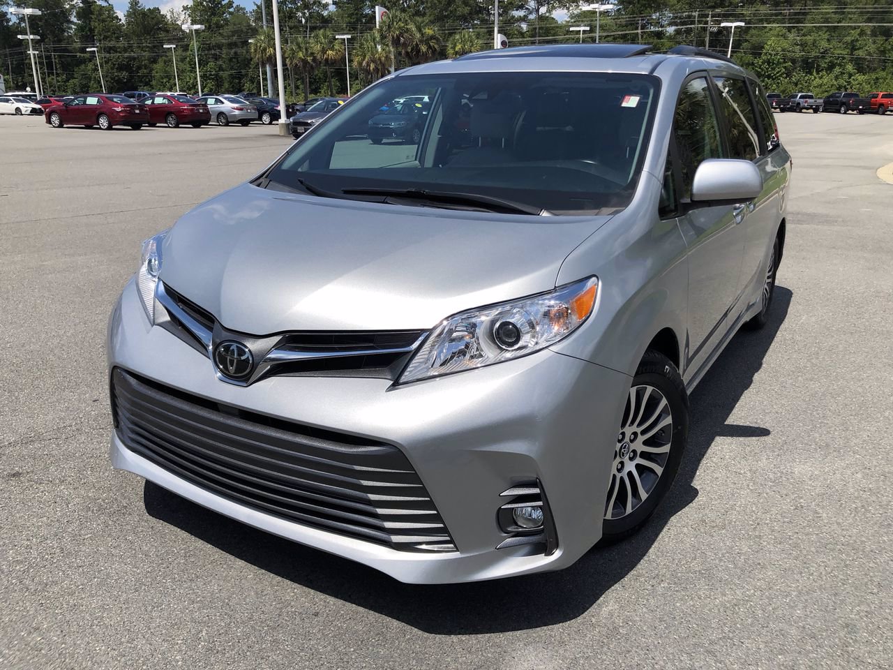 Certified Pre Owned 2019 Toyota Sienna Xle Mini Van Passenger In Valdsota Pc8531 Butler Auto 8104