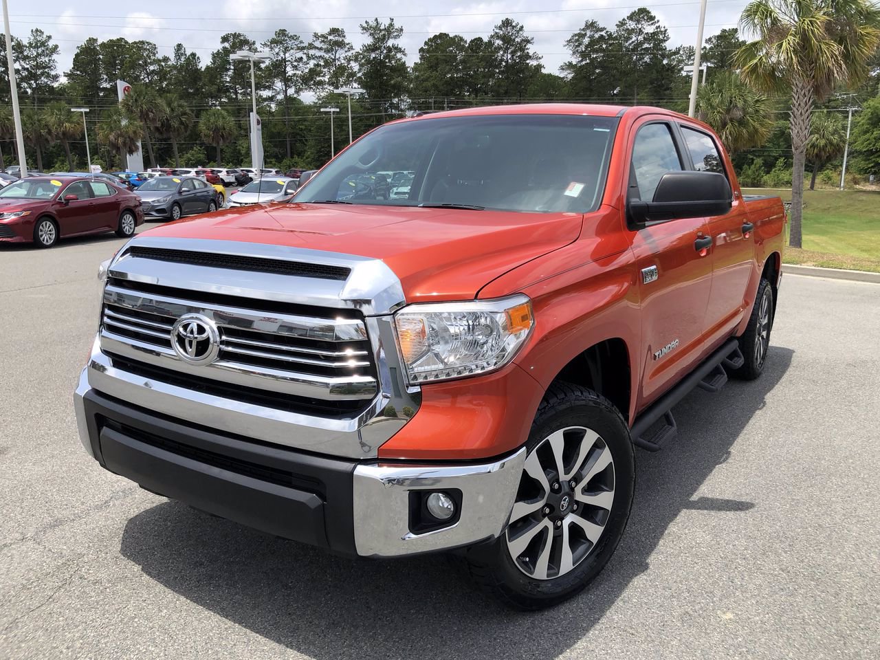 Certified Pre-Owned 2017 Toyota Tundra 4WD SR5 Crewmax Crew Cab Pickup