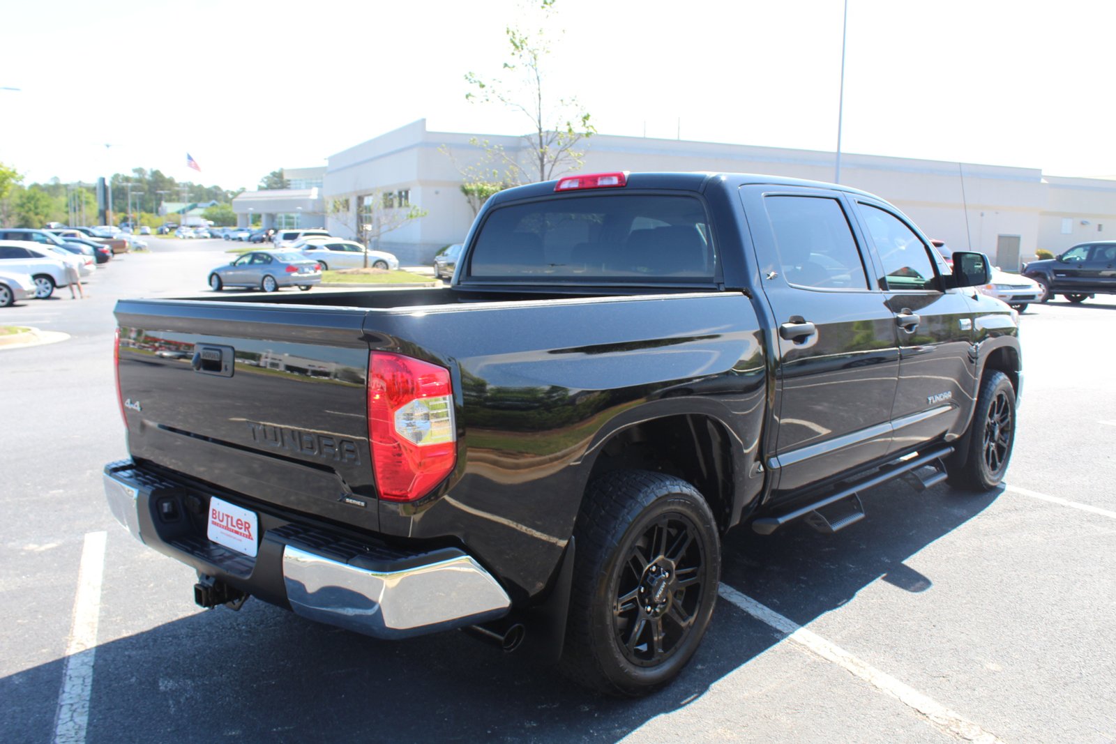 Pre-Owned 2019 Toyota Tundra 4WD SR5 Crew Cab Pickup in Macon #L8217