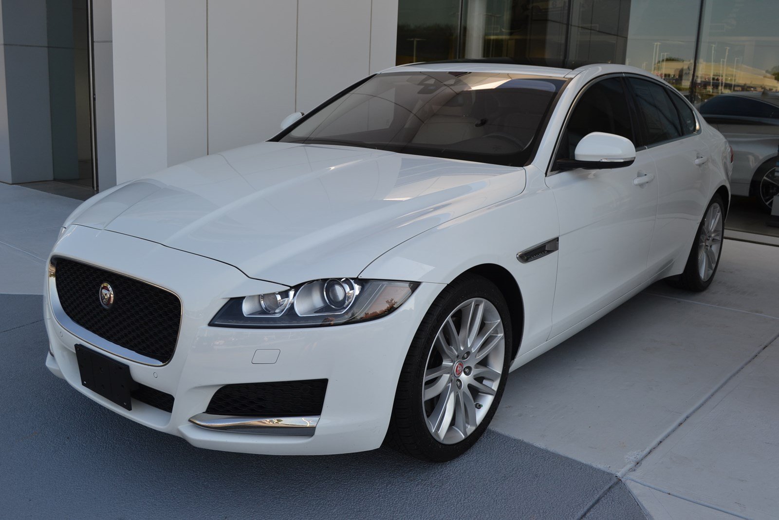 Pre-Owned 2016 Jaguar XF 35t Prestige 4dr Car in Macon #BU8323 | Butler