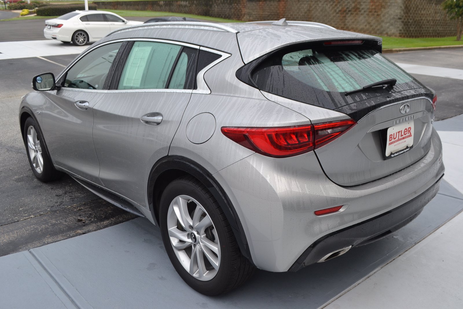 Pre-Owned 2017 INFINITI QX30 Premium Sport Utility in Macon #BU8592