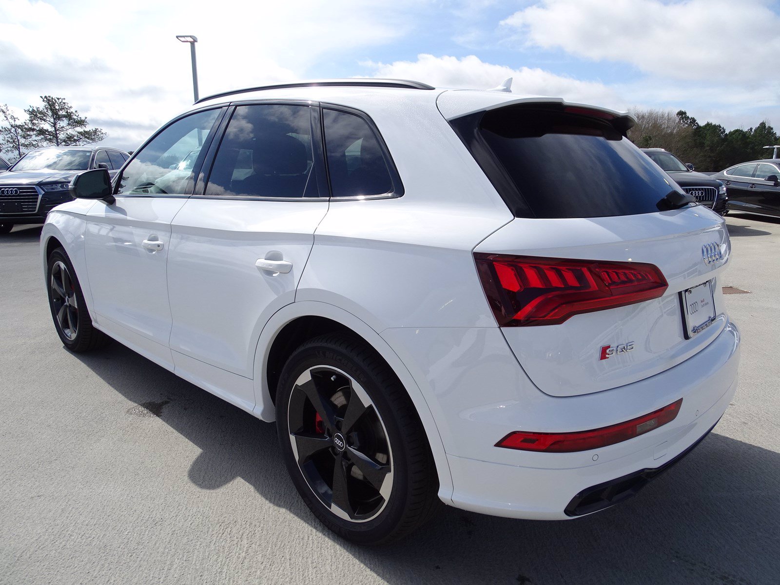 new-2020-audi-sq5-premium-plus-sport-utility-in-union-city-l2020809