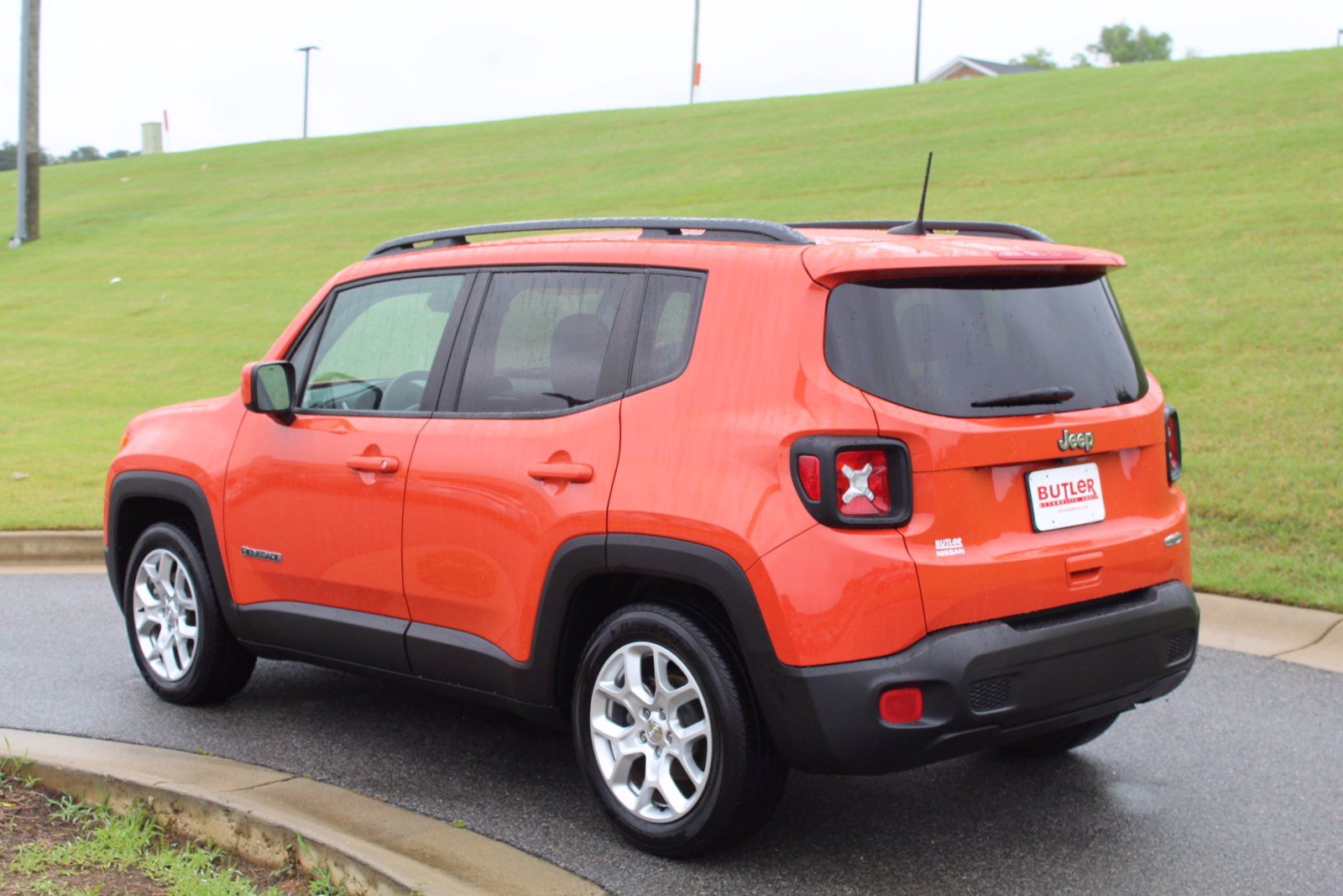 PreOwned 2018 Jeep Renegade Latitude Sport Utility in